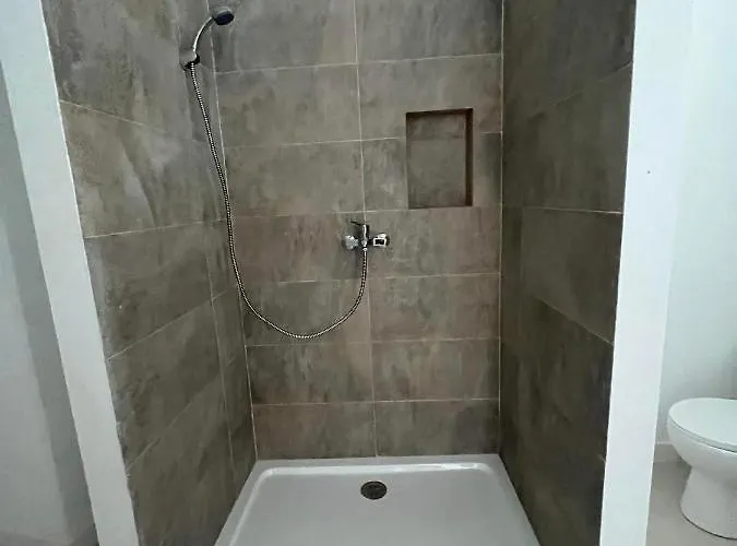 Edificio Triana St 47 *