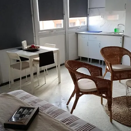 Apartment Edificio Triana St 47 *