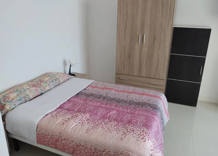 Apartment Edificio Triana St 47 *